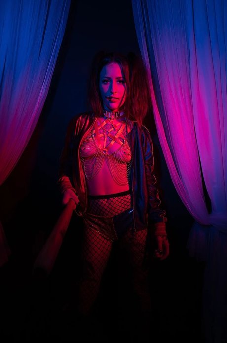 Cassie Robb BKFC 裸の女優 写真