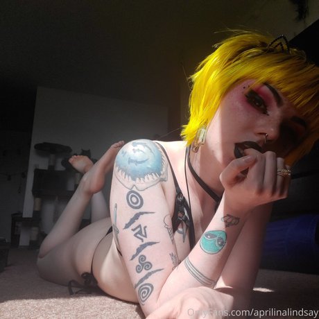 小さいチンポのシーメールOnlyFans ホットポルノ ギャラリー