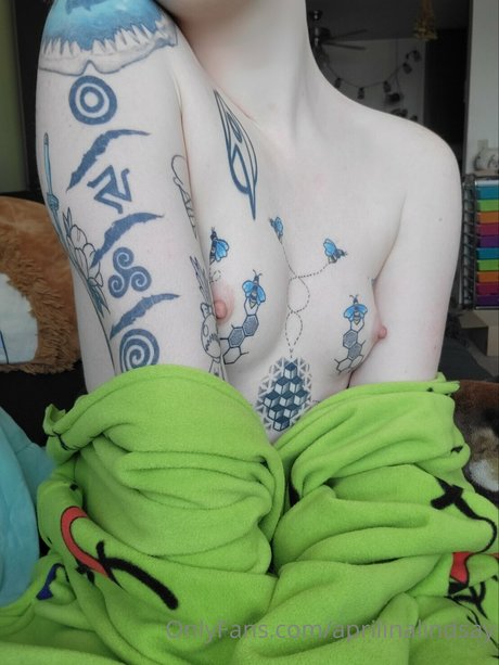 日本のアマチュアOnlyFans セクシーヌード 写真