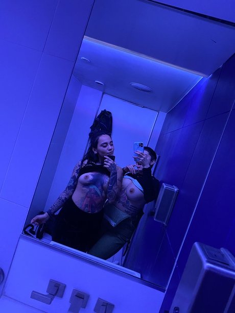 Jaclyn 裸のポルノスター 写真