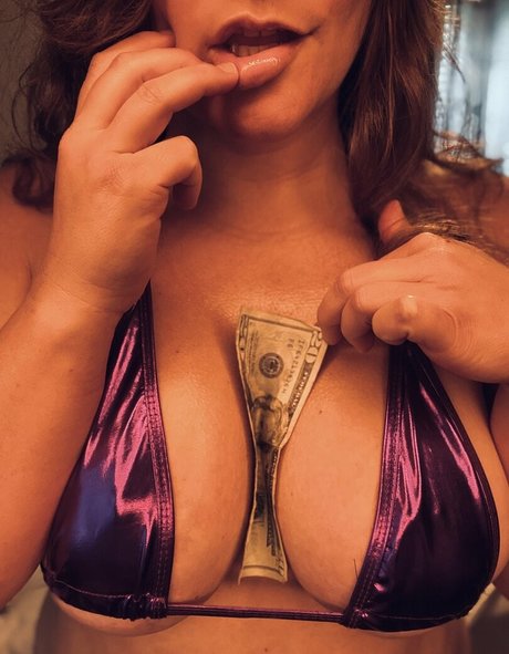 毛深い熟女オンリーファンズ 素敵 写真