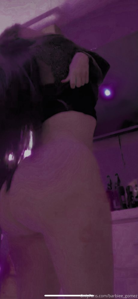 Barbiee Gomez xxxモデル 写真