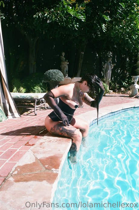 Lola Michelle アートスター 写真