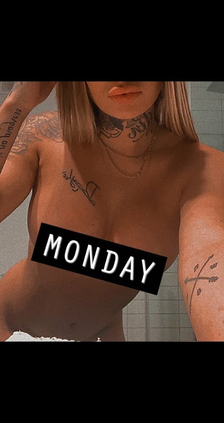 Elodie Baillargeon Roy 独占女優 写真