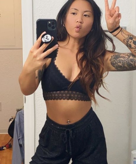 フェラチオ シャワー OnlyFans ホット 写真