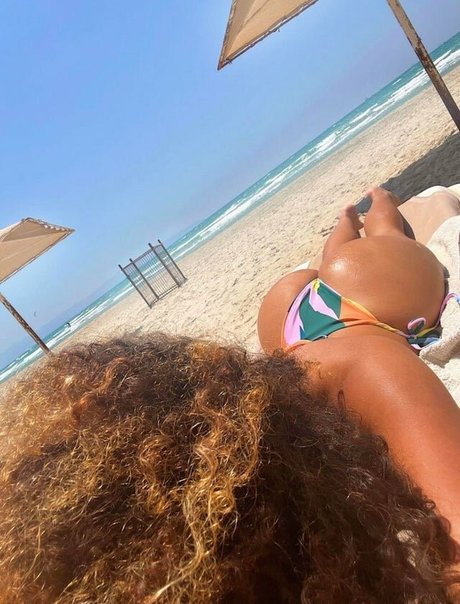 Dana Curly トップ女優 写真