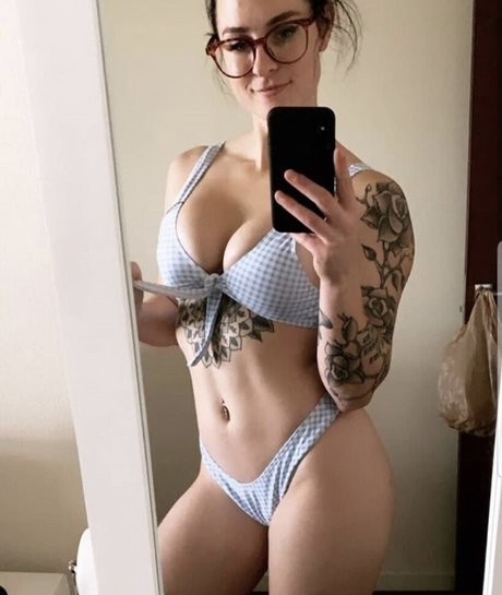 Nerdypeachbabe HDモデル 画像
