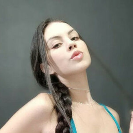 juuhsantanaofc 美しい女優 画像