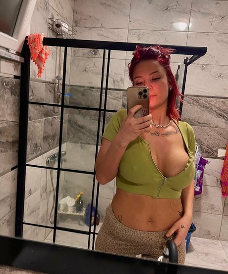 Arzu Ylmaz トップスター 写真