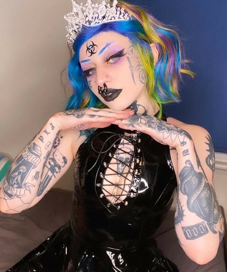 Piaisevil 最高のモデル 写真