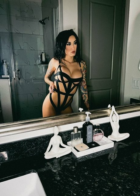 Lindsay Laurent 女優 写真