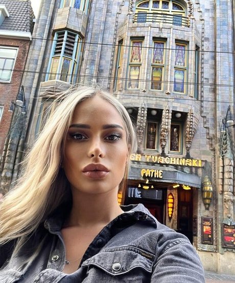 Merve Sanay アダルトスター 画像