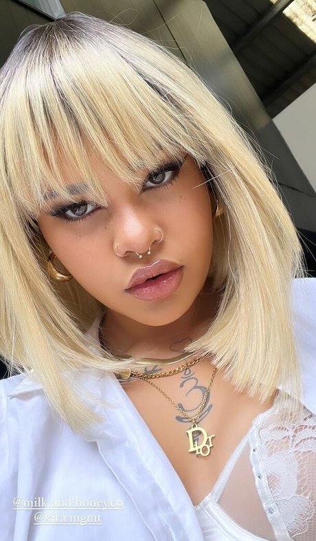 shakirareeve セクシーなポルノスター 写真