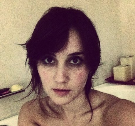 Dulce Maria 無料のスター アーカイブ