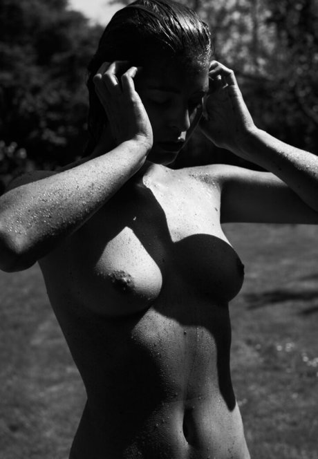 Marisa Papen 裸モデル 写真