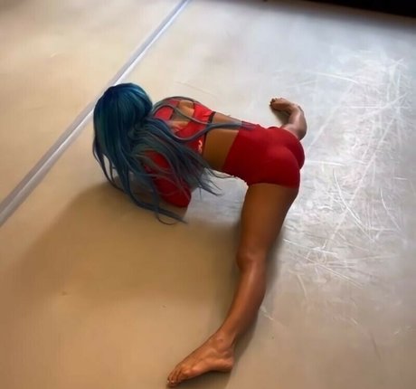 WWE Sasha Banks 素敵なモデル 写真
