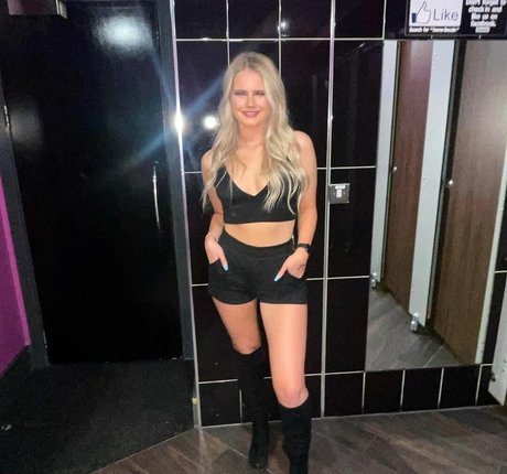 Lilly Sue McFadden top profile image