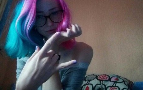 Rocken Rollia 裸の女優 アーカイブ