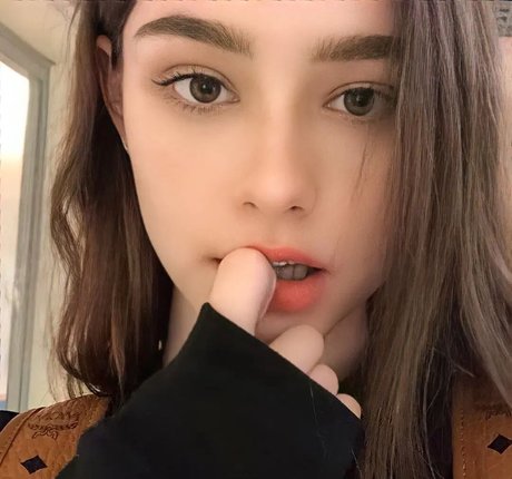Dasha Tarab HD女優 写真