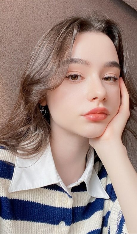 Dasha Tarab ポルノスター 高品質 写真