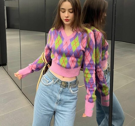 Dasha Tarab アートモデル 写真