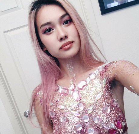 Lyvian Dao ホットなモデル 写真
