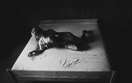 thinloth ポルノスター セックス 写真