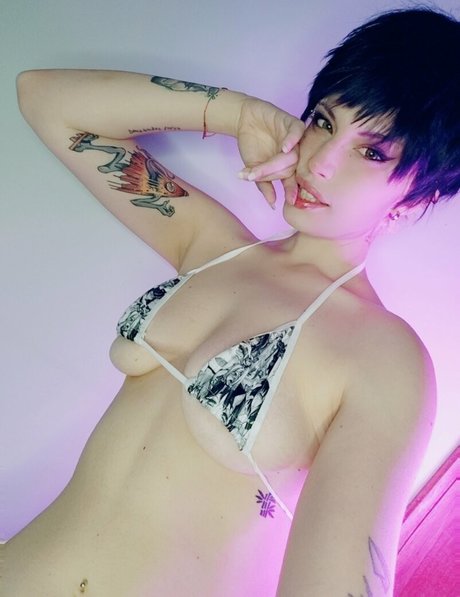 Suzuko Elric ポルノスター 独占 写真