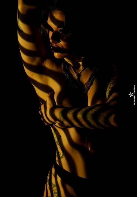 Shaul Guerrero ポルノスター ヌード 写真