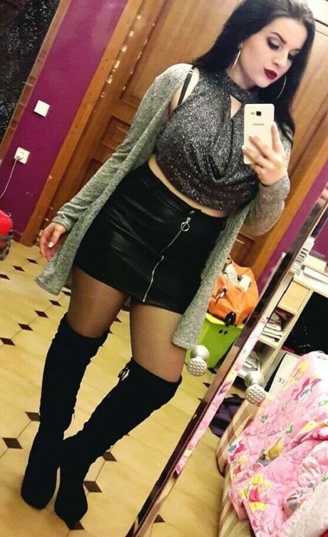 Theodwra Drinia エロティックなポルノスター 写真