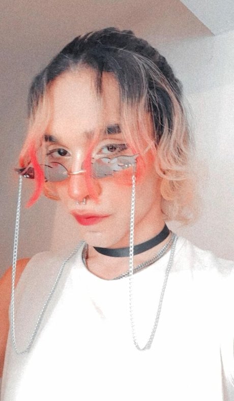 JadeFemboy ホットモデル 画像