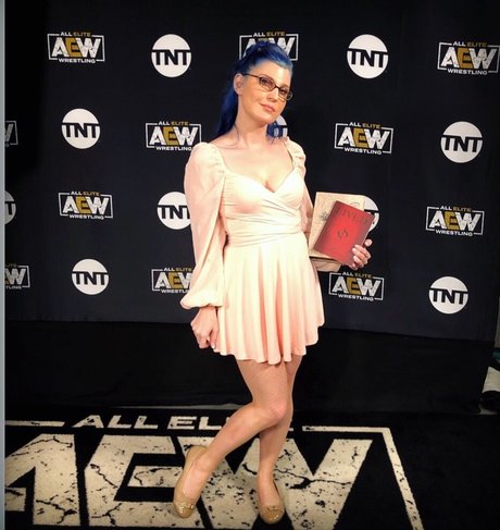 Leva Bates 裸の女優 アーカイブ