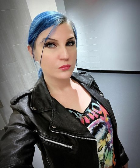 Leva Bates ヌード女優 写真