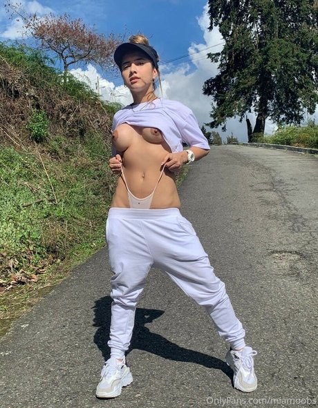 Miamoobs ヌード女優 写真
