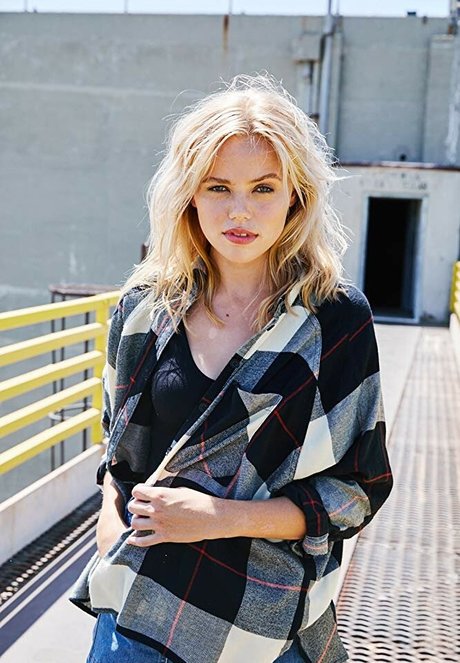 Annalisa Cochrane セックスモデル 画像