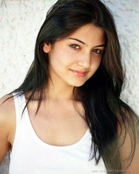 Anushka Sharma ポルノモデル ギャラリー