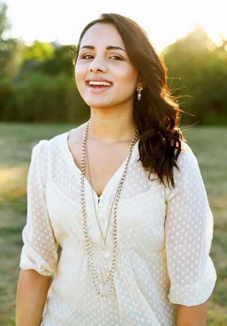 Aparna Brielle トップ女優 写真