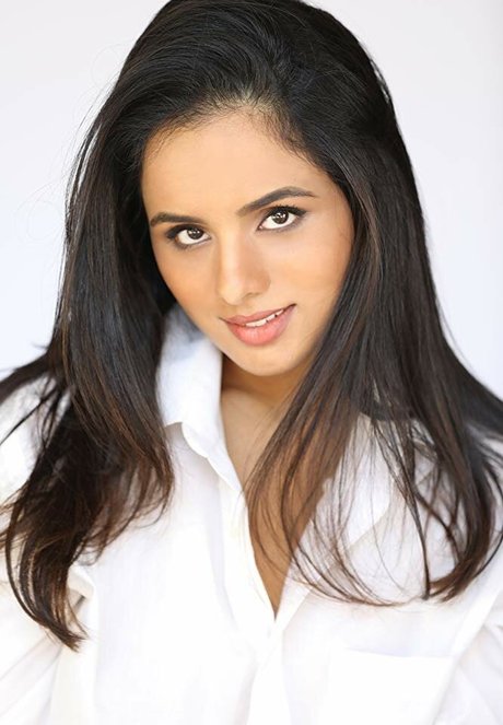 Aparna Brielle セクシーモデル 画像