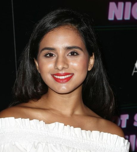 Aparna Brielle ヌード女優 画像