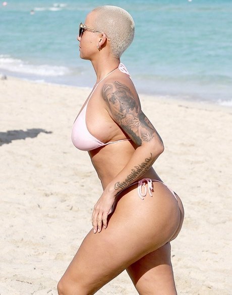 Amber Levonchuck エロティックなスター 写真