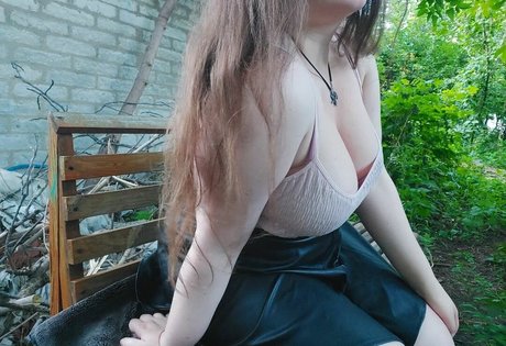 Olya ASMR Mimika 完璧なモデル 写真