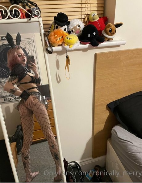 Ironically merry ポルノスター セックス 写真