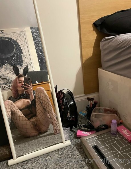 筋肉質な女性 オンリーファンズ HD 写真