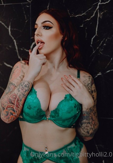 Holli Curtis スター ヌード 写真