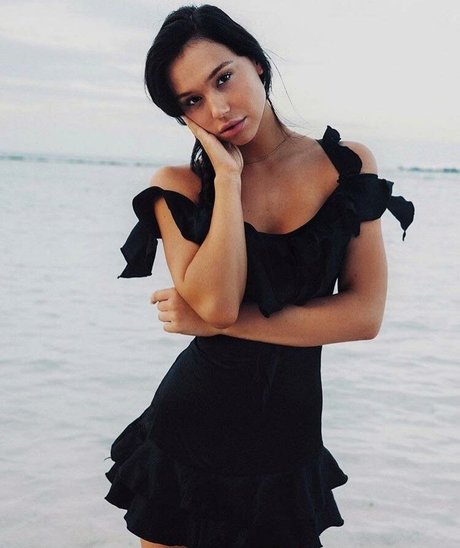 Alexis Rene Glabach 高品質女優 写真