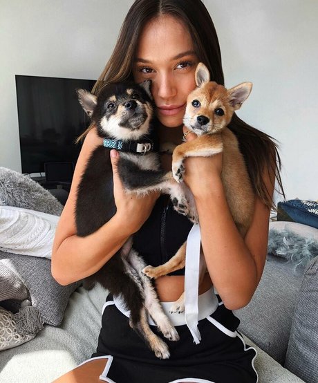 Alexis Rene Glabach ヌード女優 画像