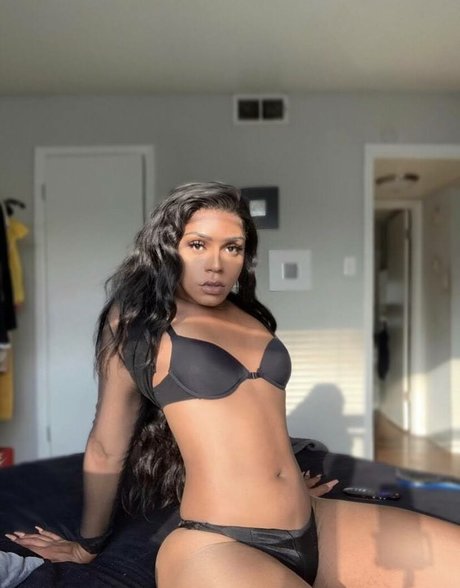 Bianca Brown ヌードモデル 画像