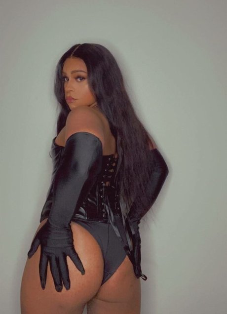 Bianca Brown アートポルノスター 画像