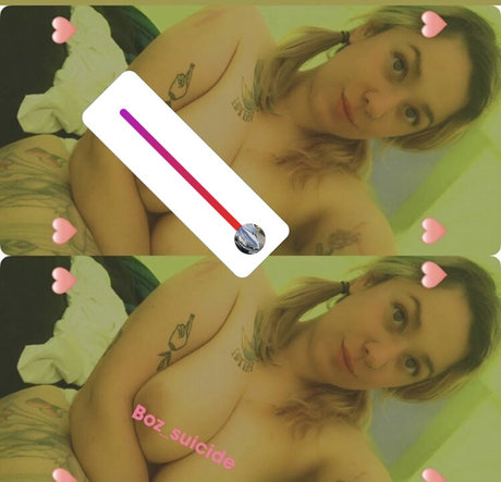 Boz suicide エロティックなスター ギャラリー