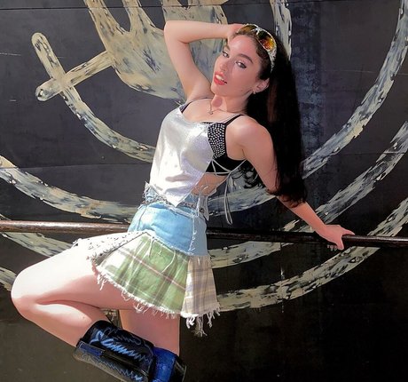 Elizabeth Rudy 美しいモデル 画像
